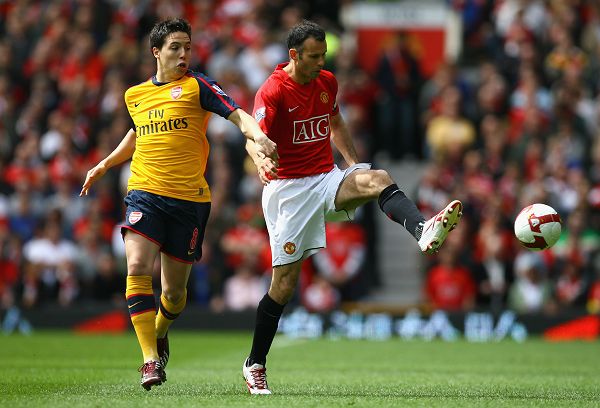  阿雅克肖定位球战术屡建奇功显威力